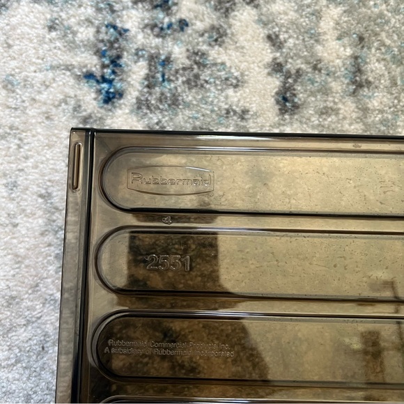 Rubbermaid 2551 Office Paper Stacking Letter Tray - Picture 12 of 13